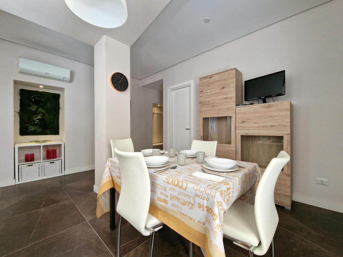The White Domus Apartment Таормина Екстериор снимка