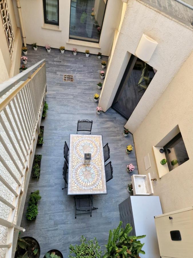 The White Domus Apartment Таормина Екстериор снимка