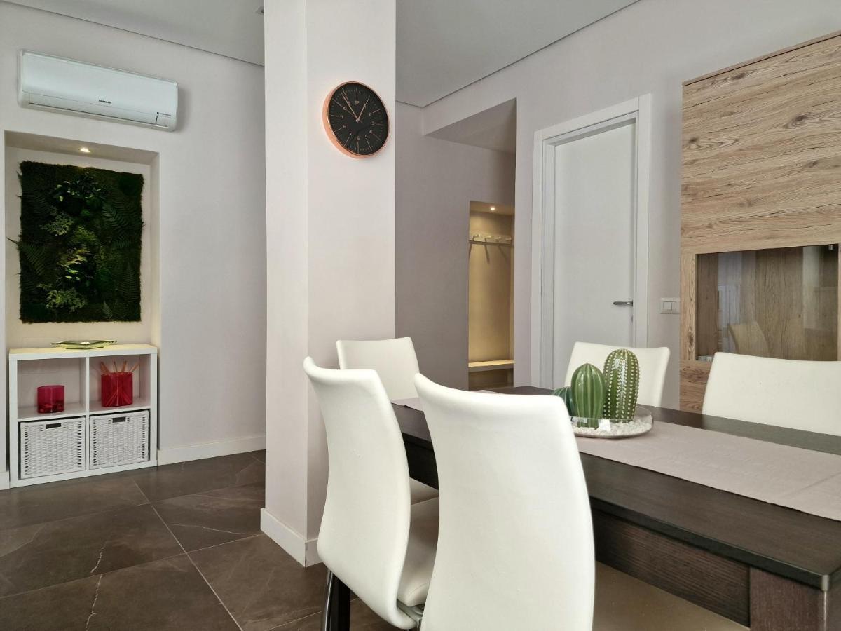 The White Domus Apartment Таормина Екстериор снимка