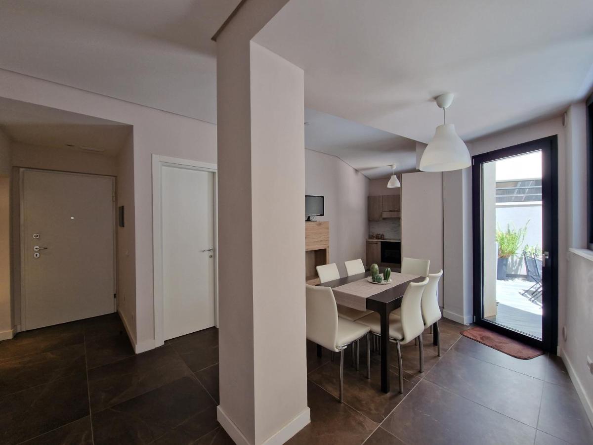 The White Domus Apartment Таормина Екстериор снимка