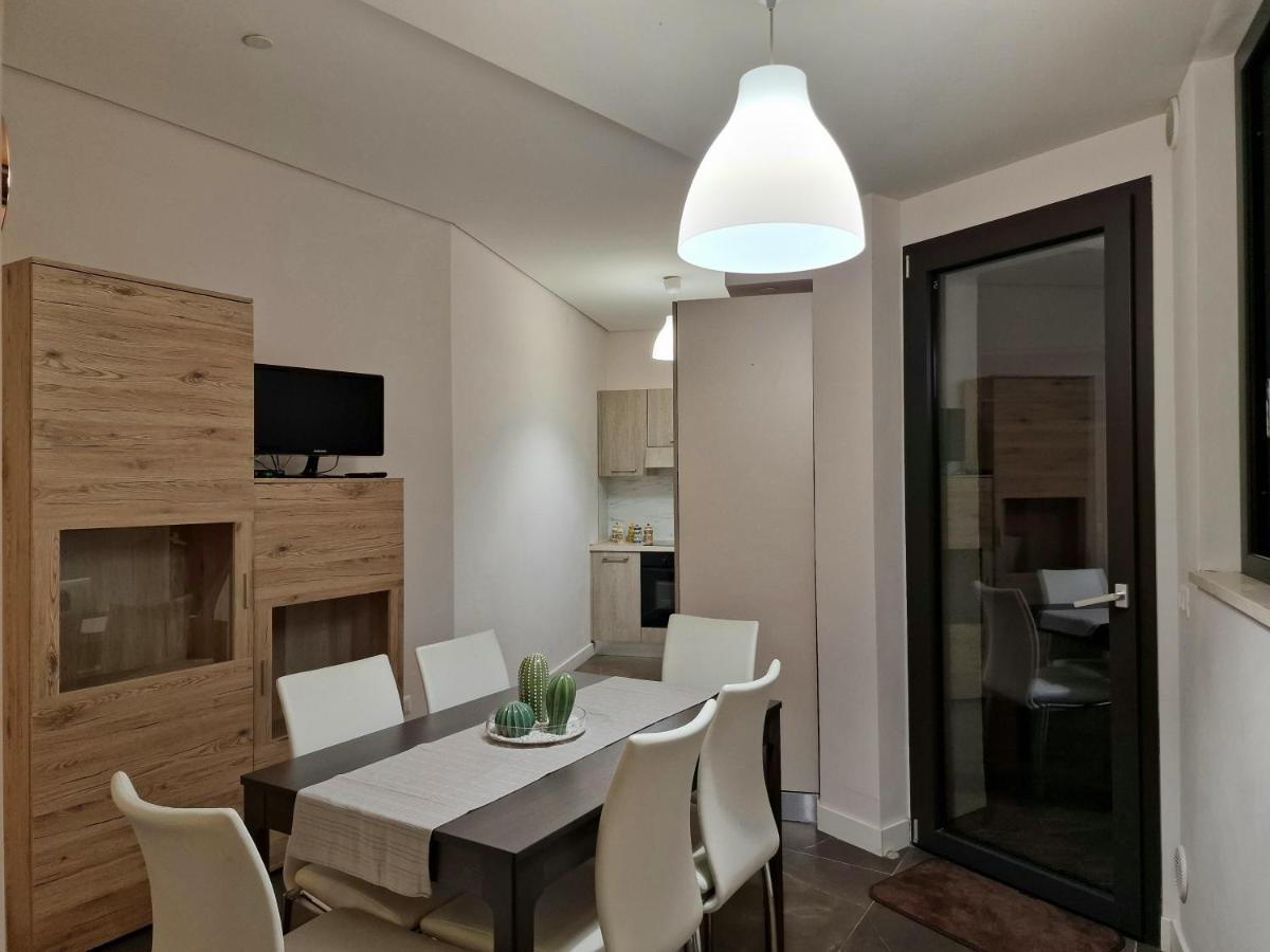 The White Domus Apartment Таормина Екстериор снимка