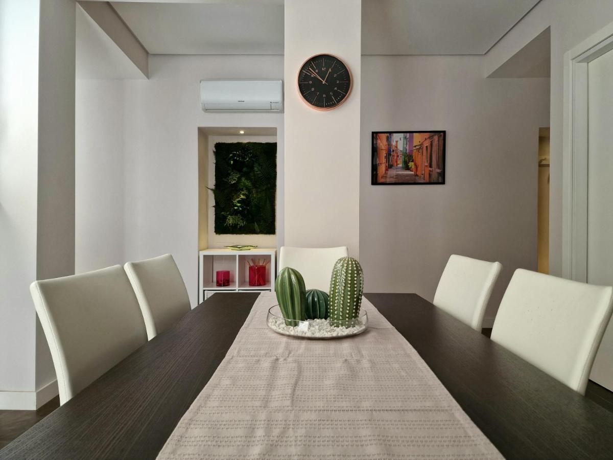 The White Domus Apartment Таормина Екстериор снимка
